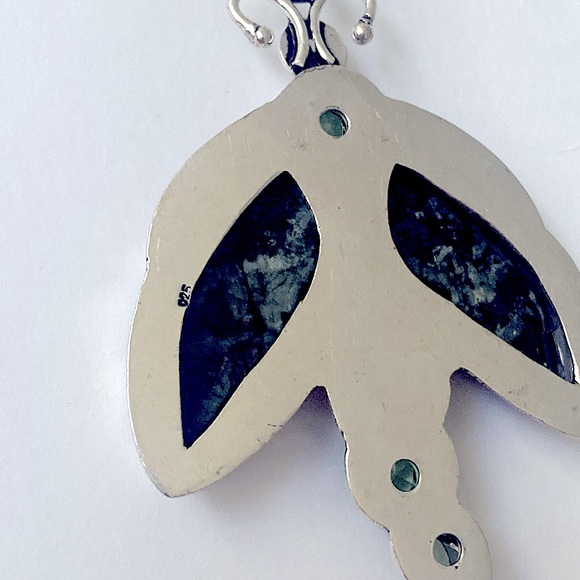 Beautiful, 2 inch,Meteorite Jasper and Peridot pendant on silver chain - Picture 4 of 4